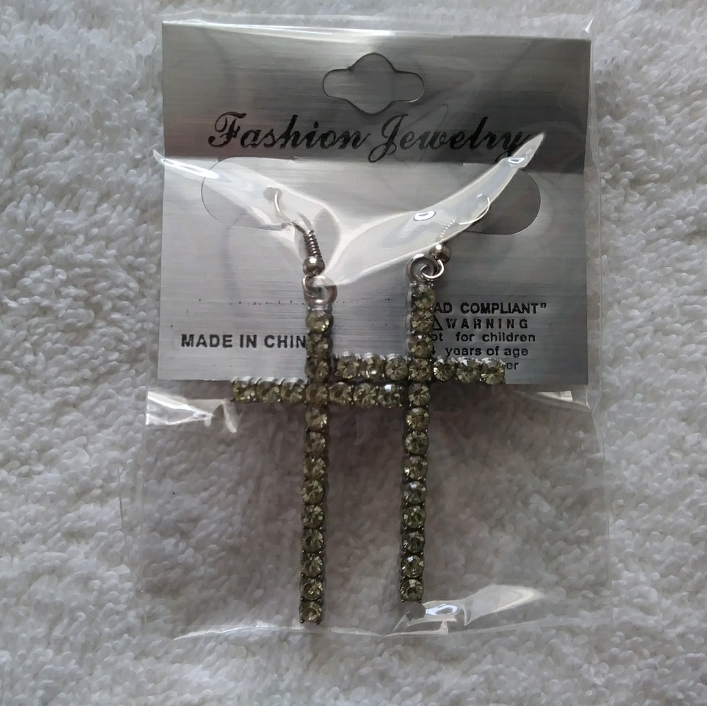 Diamond Design Cross Fashion Earrings (NWOT)